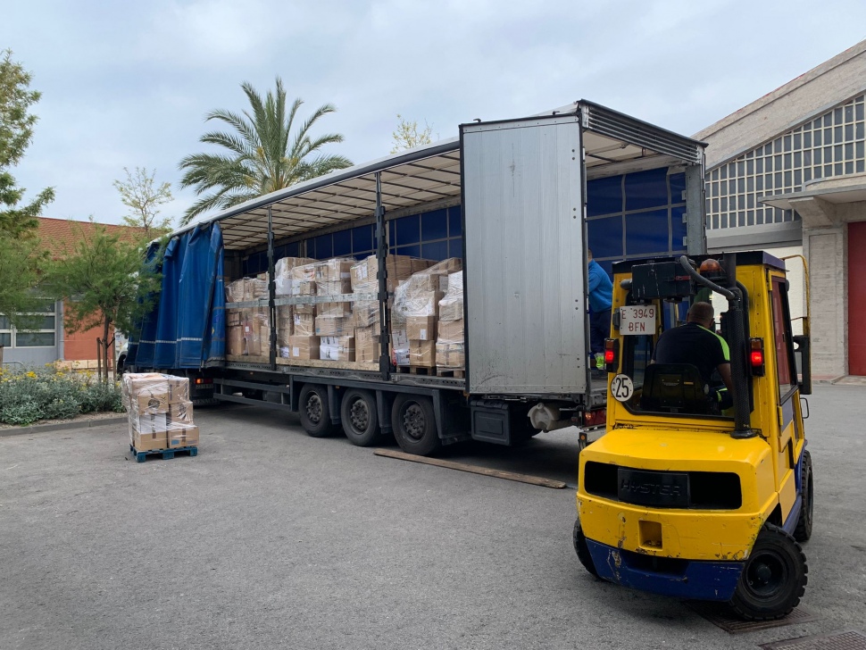 Port Tarragona envia a Barcelona 21 palets, de material humanitari per a Ucraïna, en una campanya coordinada pel Govern de la Generalitat