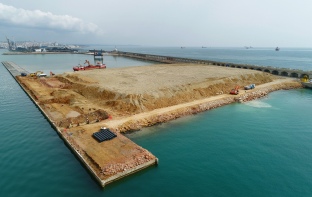 El Port Tarragona comienza la construcción de la viga cantil del Moll de Balears