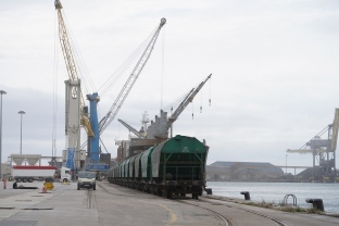 El transport de mercaderies en tren agafa força al Port de Tarragona