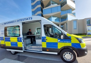 El Port Tarragona incorpora una nova furgoneta híbrida per al servei d’atestats de la Policia Portuària