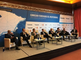 The chairman of the Port of Tarragona, calls on the Ministry of Public Works to comply with the schedule for the Mediterranean Corridor