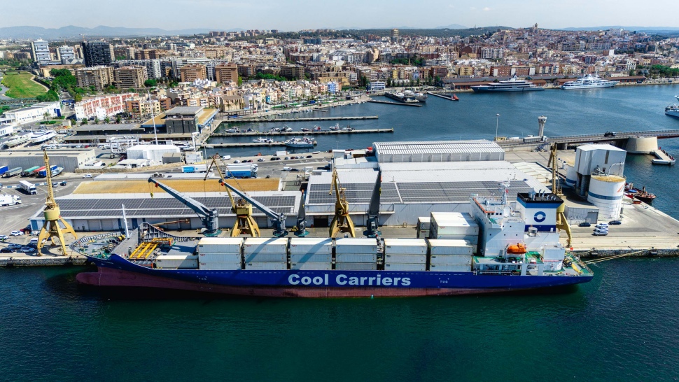 El Port de Tarragona rep l'escala inaugural del Snow Flower, el nou referent en el transport sostenible de fruita