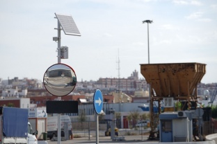 El Port de Tarragona instal·la els primers senyals d’encreuament intel·ligent a l’espai portuari