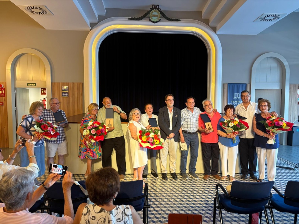 El Port de Tarragona lliura plaques commemoratives als membres de més edat de la Unió de jubilats i jubilades