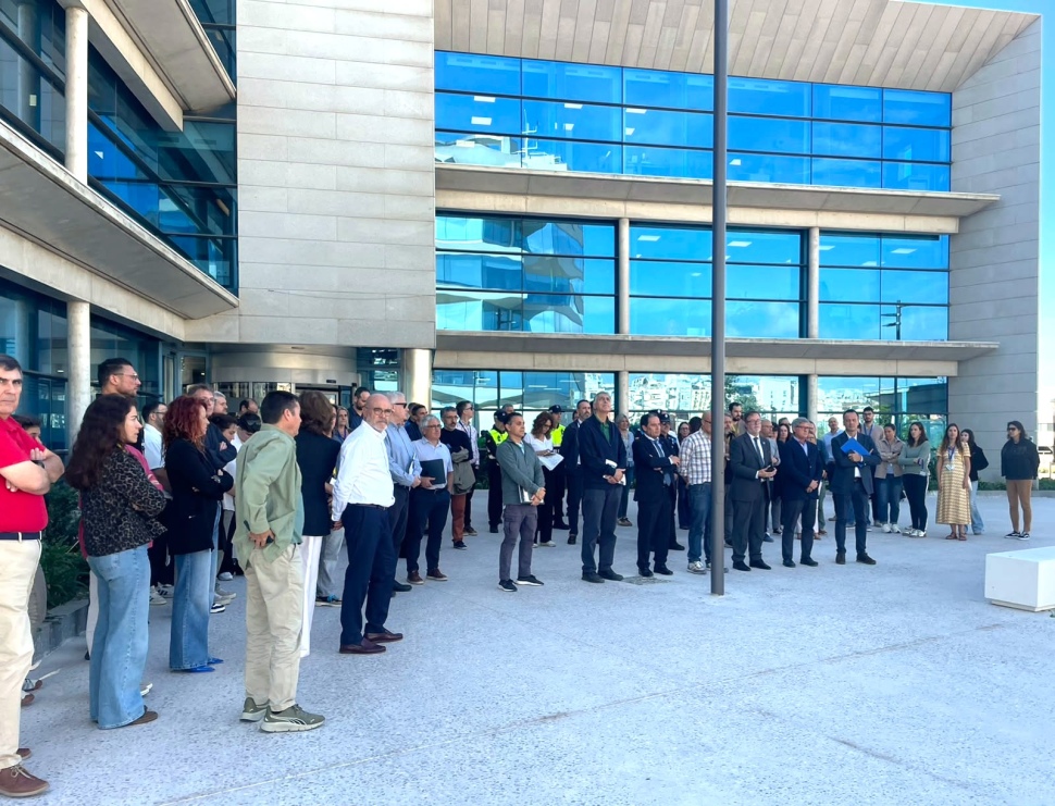 Minut de silenci per les víctimes de l’accident ferroviari de Toledo