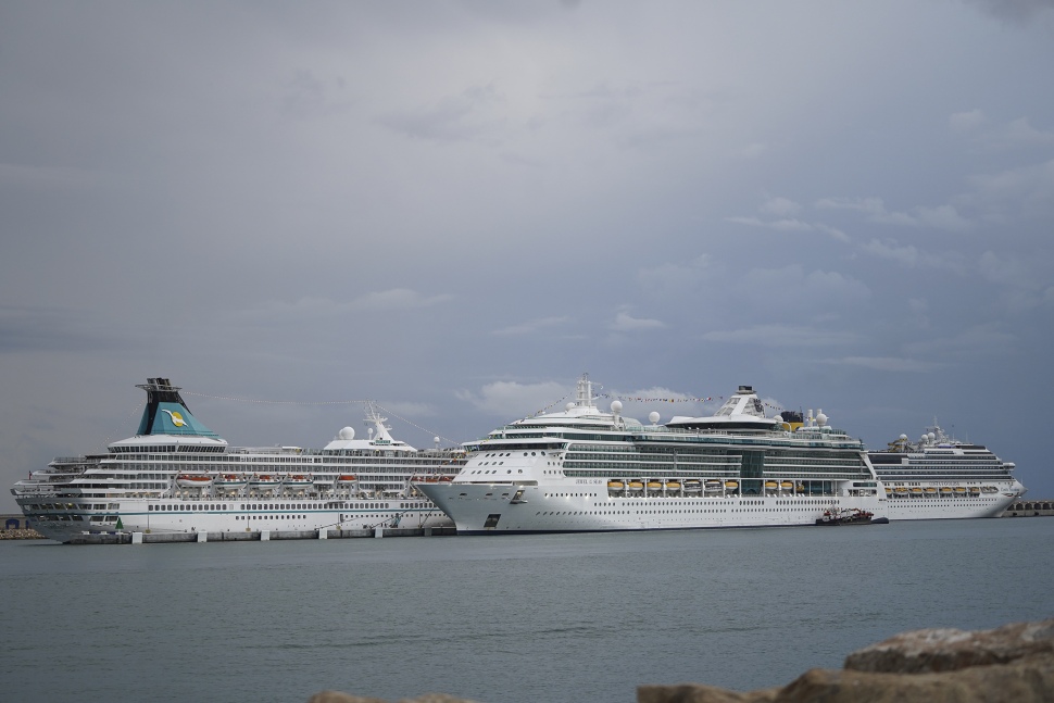 Three cruise ships call simultaneously at the Port of Tarragona for the first time