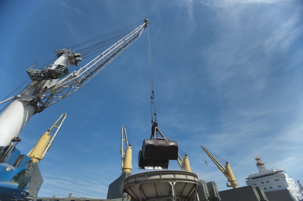 El tràfic de mercaderies al Port de Tarragona funciona amb normalitat