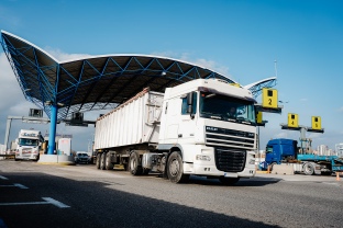 Novembre de rècord en moviments de camions al Port de Tarragona