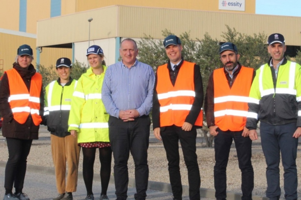 El president del Port de Tarragona visita la planta de producció de paper d’Essity a Puigpelat