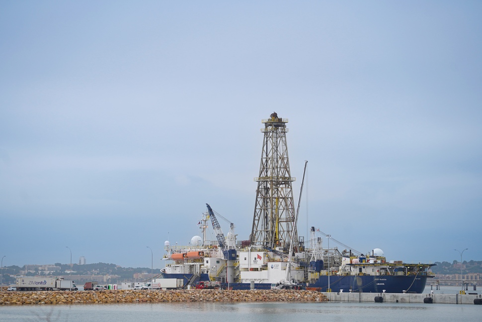 El Port de Tarragona acull el vaixell d’investigació científica JOIDES Resolution