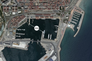 Port Tarragona licita la compra de dos skimmers per a la neteja de la làmina d’aigua