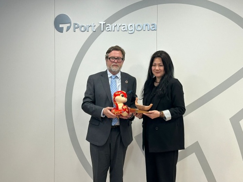La cònsol general de la Xina coneix els projectes de futur de Port Tarragona