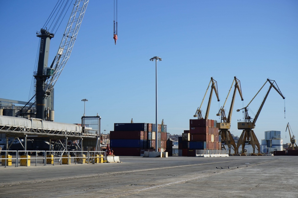 El Port de Tarragona no revisará las tarifas de estancia en el  terminal de contenedores