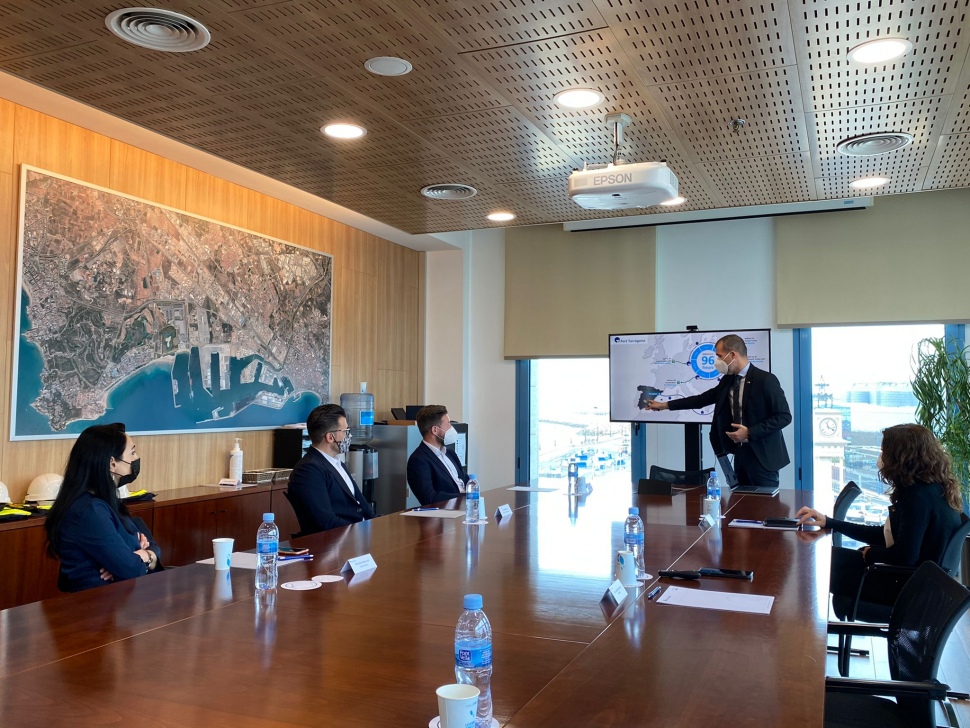 The Turkish consul visits Port Tarragona