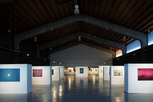 L’exposició ‘Ressonàncies’ explora el joc entre la llum i el buit al Refugi 1 del Moll de Costa