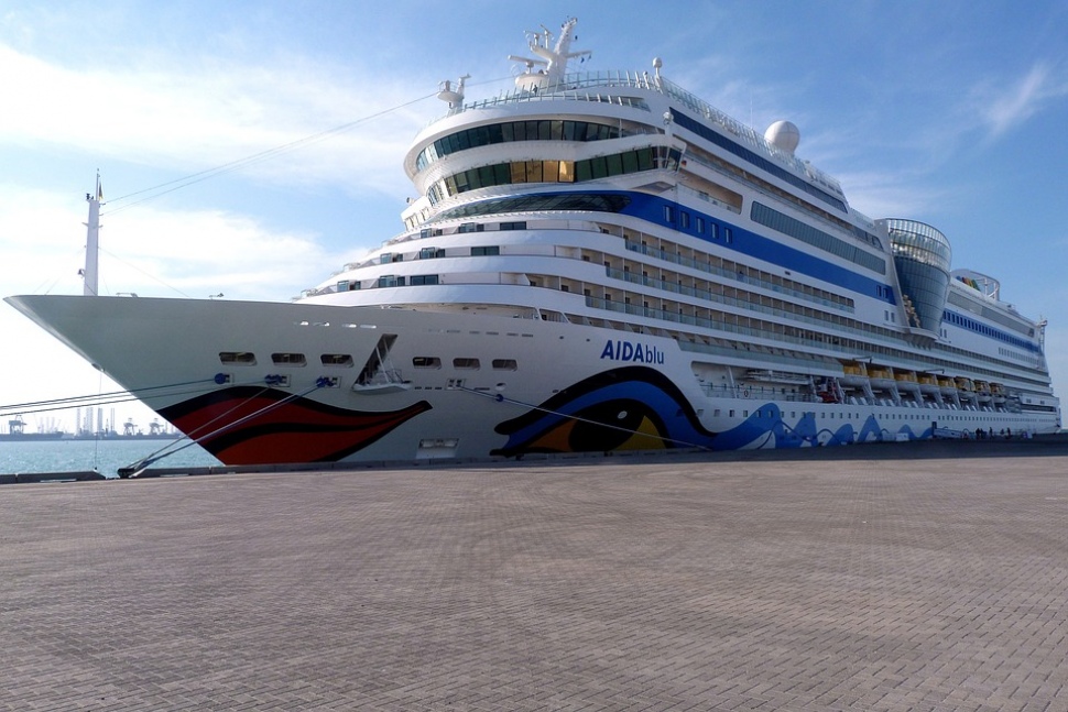 El creuer Aida Vita arriba al Port de Tarragona