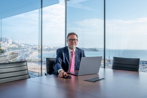 El president de Port Tarragona inaugura el cicle de conferències de Cornellà Creació Fòrum