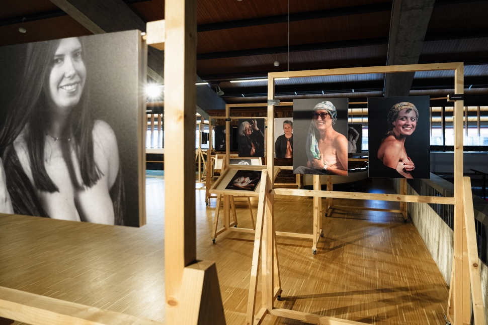 El Museu del Port estrena l’exposició fotogràfica ‘Més enllà del rem... elles’