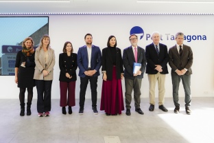 La Consellera Núria Parlon visita el Port de Tarragona per presentar la nova xarxa de sirenes i sensors de risc químic