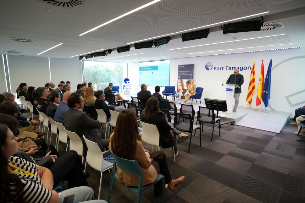 La gestió del risc, la complexitat dels ports i el canvi climàtic centren la jornada sobre els nous reptes de les assegurances del sector marítim-portuari