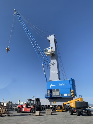 Ership suma la seva setena grua al Port Tarragona