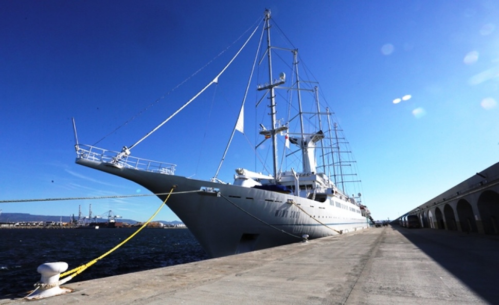 Two cruise ships from the company WindstarCruises visit the Port of Tarragona