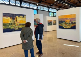 El Tinglado 1 del Moll de Costa programa una visita guiada a l’exposició ‘A la recerca de la llum’