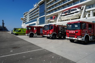 Port Tarragona prova la capacitat de resposta dels equips d’emergència en un simulacre en un creuer