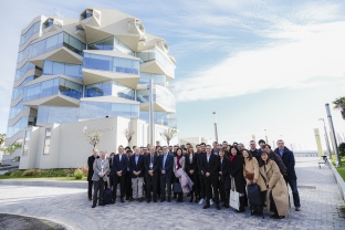 Una delegació d’empreses japoneses visita el Port de Tarragona