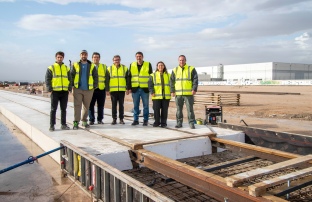 Comença la col·locació de via fèrria a la terminal del Port de Tarragona de la Ciutat del Transport