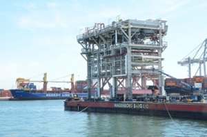 El Port de Tarragona exporta módulos de maquinaria industrial a Amberes