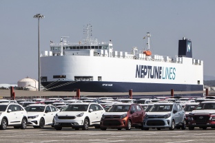Port Tarragona líder en la logística de vehicles