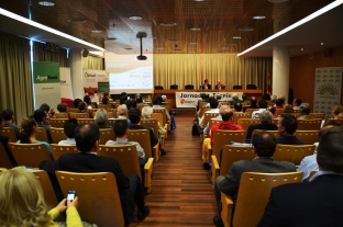 El Port de Tarragona reúne a más de un centenar de empresarios en una jornada técnica organizada por ASOPROVAC