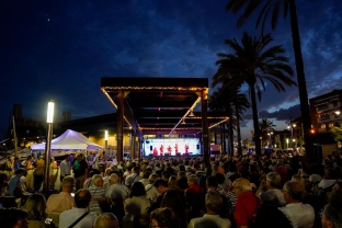 Les havaneres tornen a omplir de música marinera les nits d’estiu al Serrallo