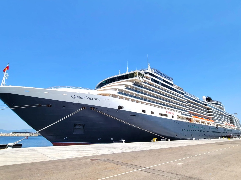El Queen Victoria fa la seva primera escala a Tarragona Cruise Port coincidint amb l’eclipsi
