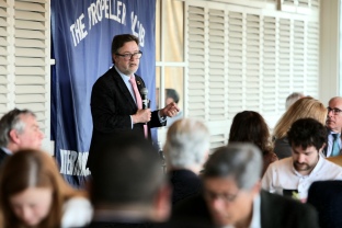 Santiago Castellà reivindica el lideratge logístic de Tarragona en un col·loqui de The Propeller Club Barcelona