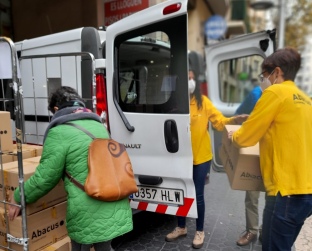 Port Solidari aporta 150 joguines per a la campanya de Nadal de la Creu Roja