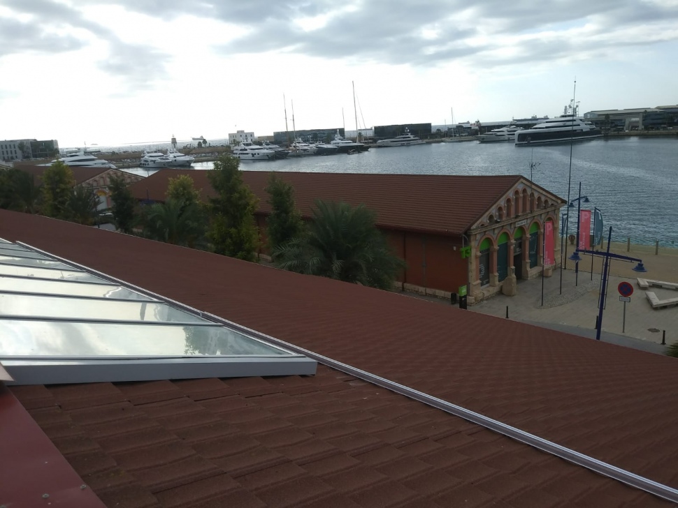 El Port de Tarragona comença la instal·lació de 588 panells fotovoltaics que representaran una reducció d’emissions de 125tCO2/any