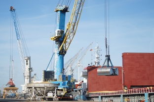 El Port de Tarragona continua el seu creixement durant el mes d’agost