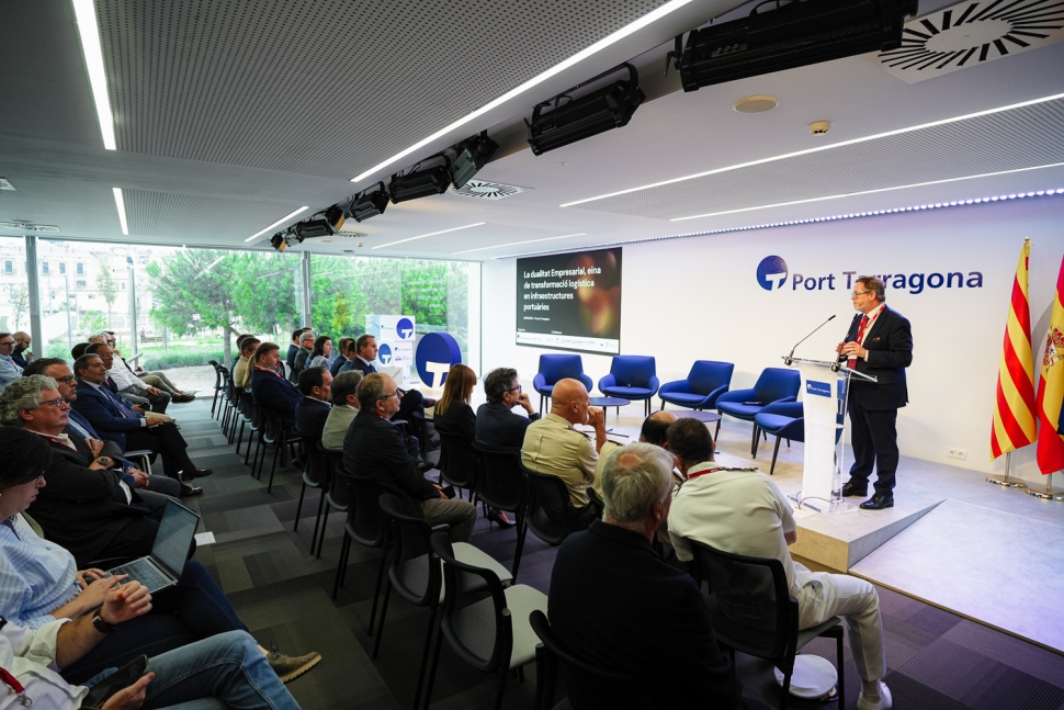 Port Tarragona analitza les oportunitats logístiques i empresarials de la transformació dual