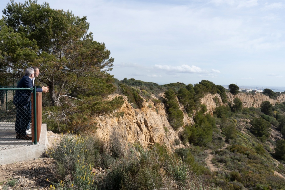 L’alcalde de Salou i el president de l’Autoritat Portuària visiten els accessos i miradors instal·lats a la zona de la Pedrera del Cap Salou