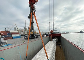 El Port de Tarragona consolida el seu lideratge en ‘Project Cargo’ amb l’embarcament de dues sitges industrials de gran tonatge